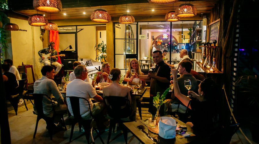 Review Restoran Mediterania dengan Live Music di San Diego